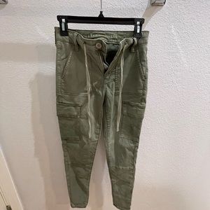 American Eagle pants with lots of pockets size 4